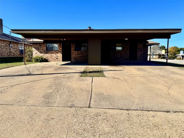 1904 Spindletop Drive, Duncanville, TX 75137