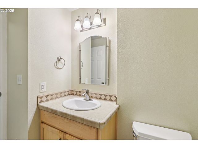 2680 Sw 87TH Ave 5, Portland, OR 97225