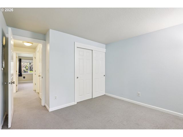 2680 Sw 87TH Ave 5, Portland, OR 97225
