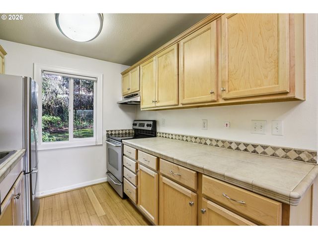 2680 Sw 87TH Ave 5, Portland, OR 97225