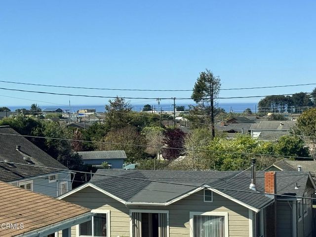 517 S Lincoln Street, Fort Bragg, CA 95437