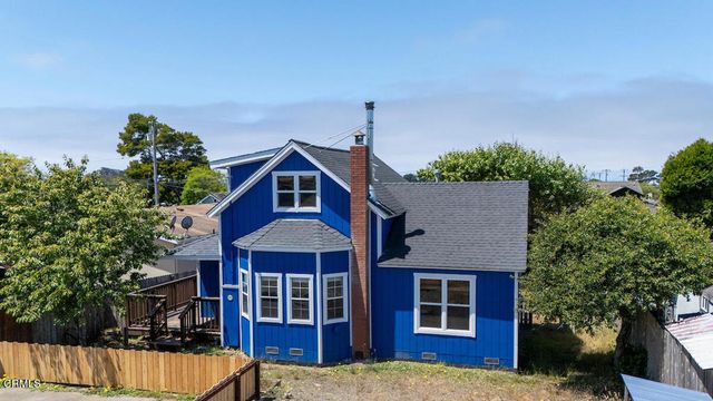 517 S Lincoln Street, Fort Bragg, CA 95437