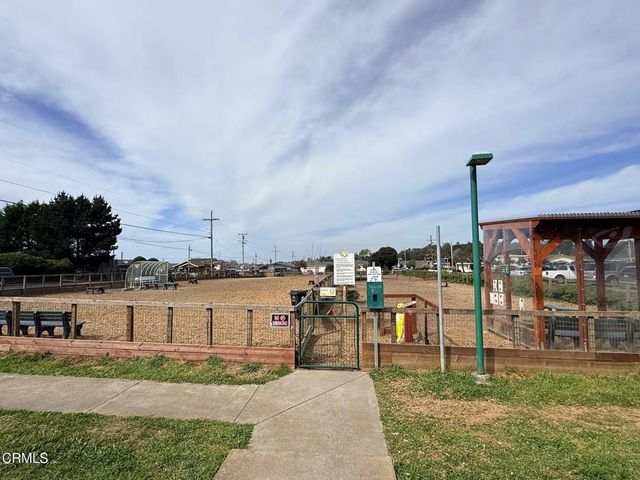 517 S Lincoln Street, Fort Bragg, CA 95437