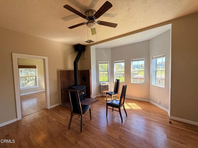 517 S Lincoln Street, Fort Bragg, CA 95437