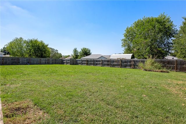 1383 McClelland Road, Elkins, AR 72727