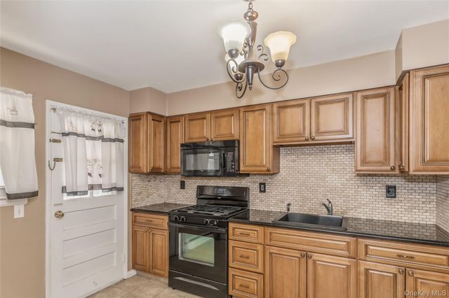 2620 Gerritsen Avenue, Brooklyn, NY 11229