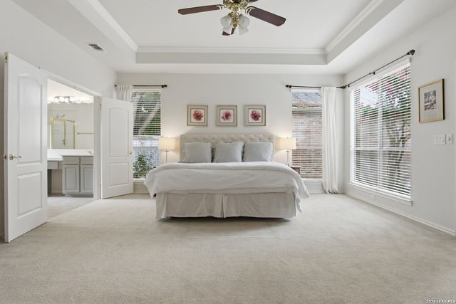 25 Stoneleigh Way, San Antonio, TX 78218