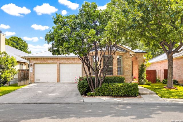 25 Stoneleigh Way, San Antonio, TX 78218