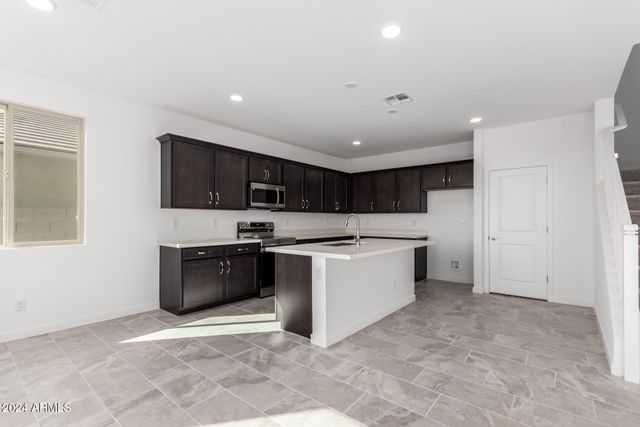 7499 E SWEET HONEY Lane, San Tan Valley, AZ 85143