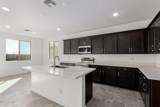 7499 E SWEET HONEY Lane, San Tan Valley, AZ 85143