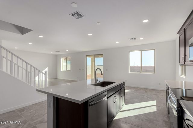 7499 E SWEET HONEY Lane, San Tan Valley, AZ 85143