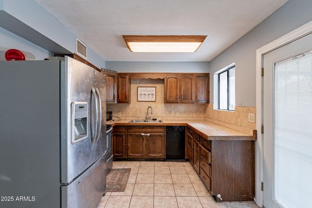 163 PERETZ Circle, Morristown, AZ 85342