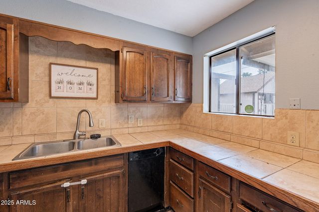 163 PERETZ Circle, Morristown, AZ 85342