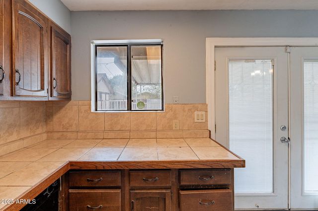 163 PERETZ Circle, Morristown, AZ 85342