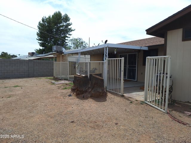 163 PERETZ Circle, Morristown, AZ 85342