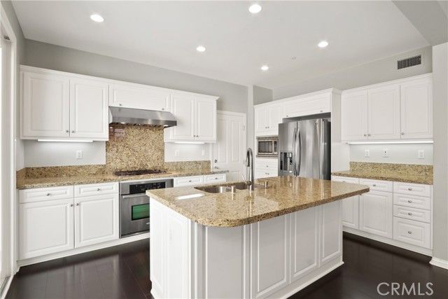 34 Talisman, Irvine, CA 92620