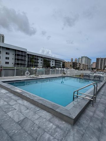 3849 NE 169TH 204, North Miami Beach, FL 33160