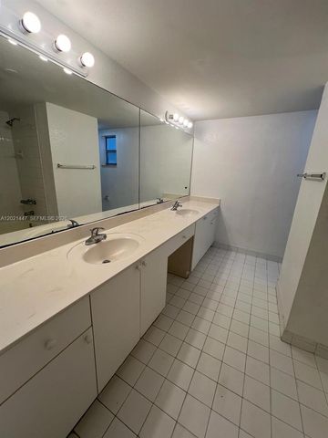 4235 N University Dr 106, Sunrise, FL 33351