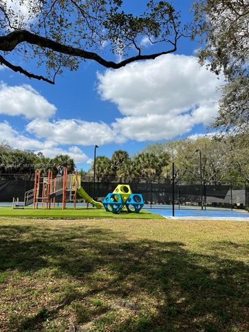 4235 N University Dr 106, Sunrise, FL 33351