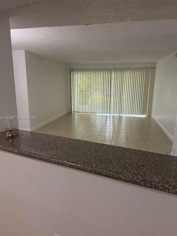 4235 N University Dr 106, Sunrise, FL 33351