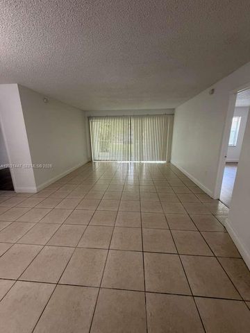 4235 N University Dr 106, Sunrise, FL 33351