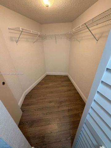 4235 N University Dr 106, Sunrise, FL 33351