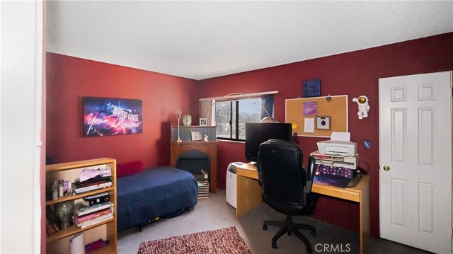 20651 Roscoe L, Winnetka, CA 91306