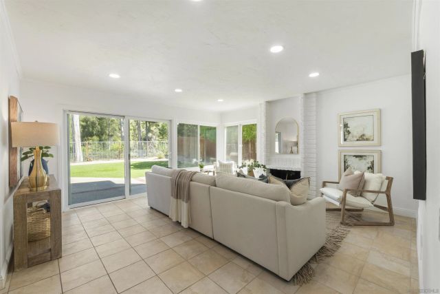 4508 Calle De Vida, San Diego, CA 92124