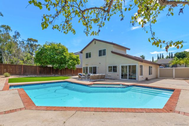 4508 Calle De Vida, San Diego, CA 92124