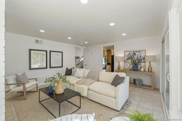 4508 Calle De Vida, San Diego, CA 92124