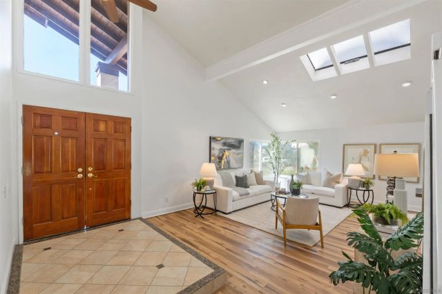 4508 Calle De Vida, San Diego, CA 92124