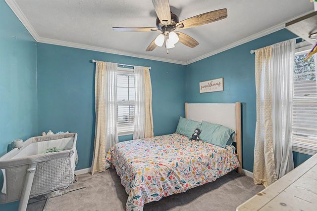 525 Fairview St, Salina, KS 67401