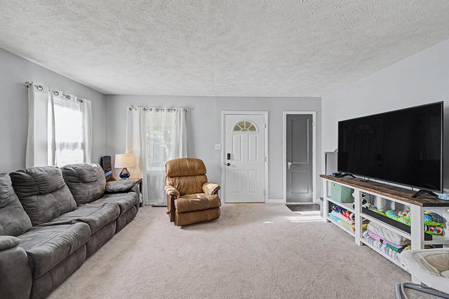 525 Fairview St, Salina, KS 67401