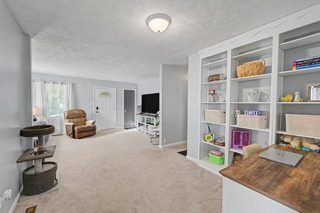 525 Fairview St, Salina, KS 67401