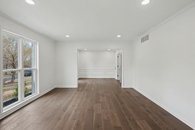 7953 WOODFORD LN, Germantown, TN 38138