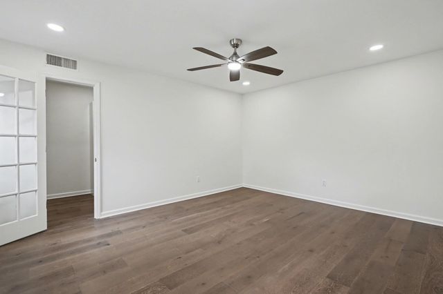 7953 WOODFORD LN, Germantown, TN 38138