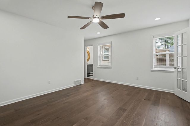 7953 WOODFORD LN, Germantown, TN 38138