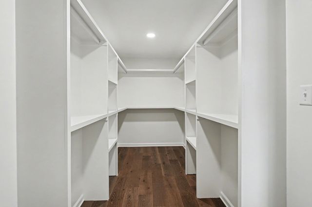 7953 WOODFORD LN, Germantown, TN 38138