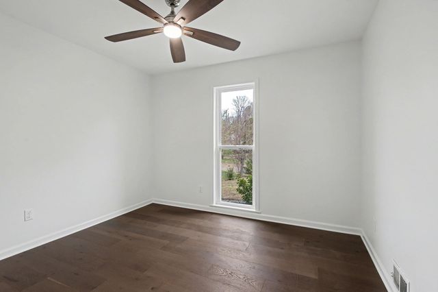 7953 WOODFORD LN, Germantown, TN 38138