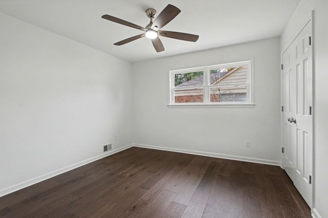 7953 WOODFORD LN, Germantown, TN 38138