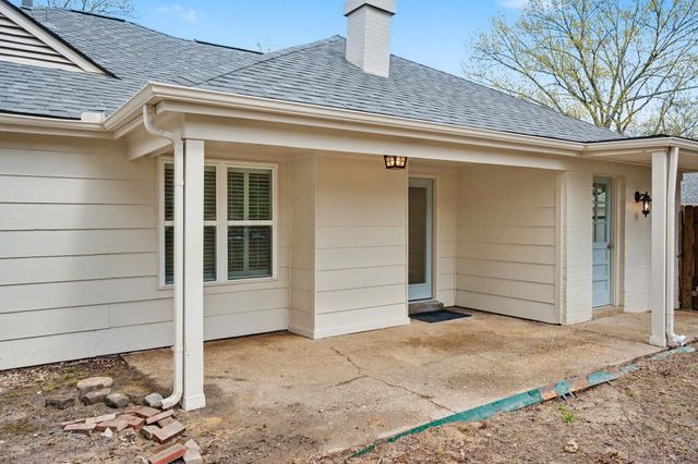 7953 WOODFORD LN, Germantown, TN 38138