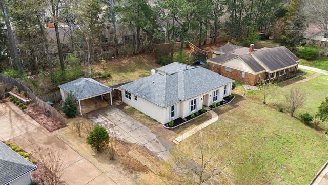 7953 WOODFORD LN, Germantown, TN 38138