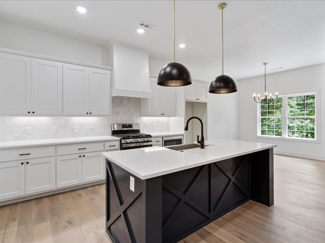 7 Dunwich Lane, Bella Vista, AR 72714