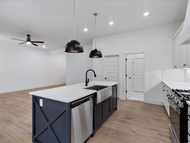 7 Dunwich Lane, Bella Vista, AR 72714