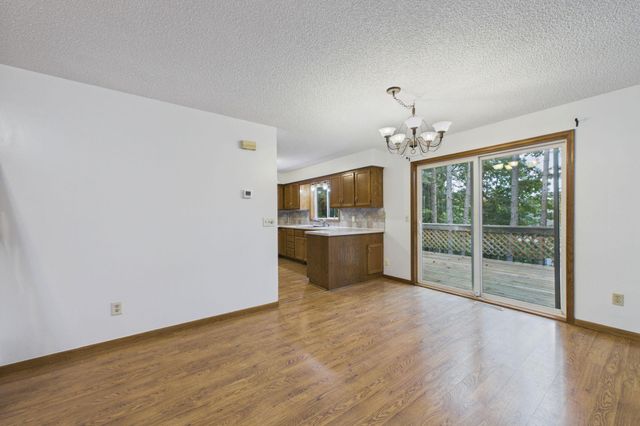 7018 43rd Street N, Oakdale, MN 55128