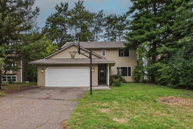 7018 43rd Street N, Oakdale, MN 55128