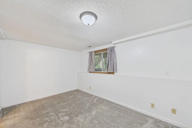 7018 43rd Street N, Oakdale, MN 55128