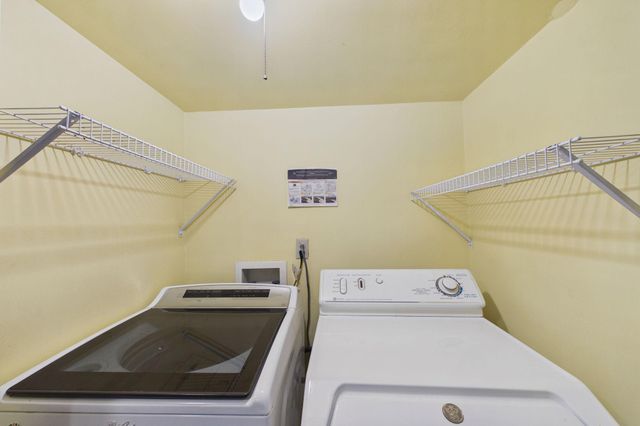 7018 43rd Street N, Oakdale, MN 55128