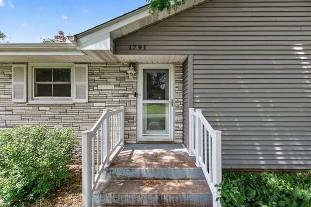 1791 Atlantic Street, Maplewood, MN 55109