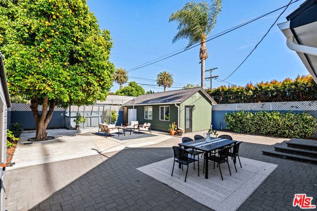 4610 3rd Avenue, Los Angeles, CA 90043